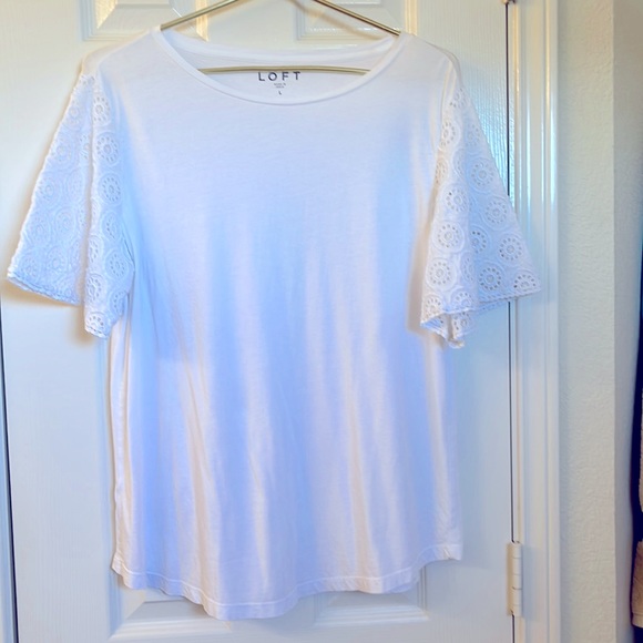 Not basic white tee - Picture 2 of 5